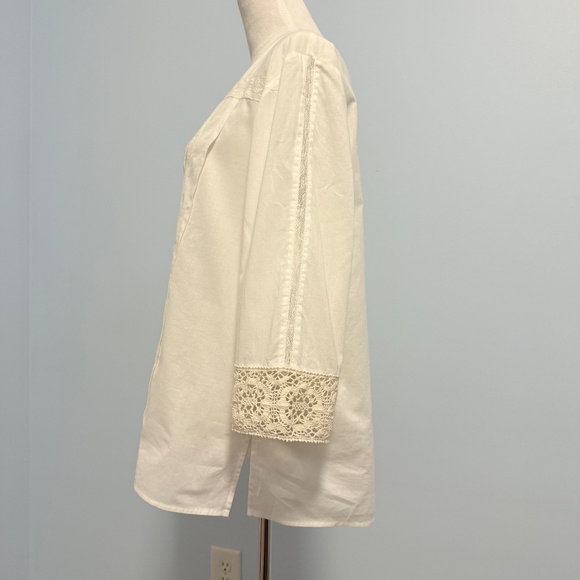 Chico's 2 Lightweight Fine Cotton Lace Romantic Blouse Top Size L - Picture 4 of 9